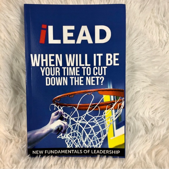 Leadership Paperback Book Set of 2 - Picture 8 of 14